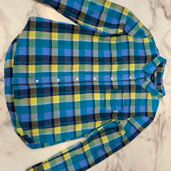 Gap women’s plaid Boyfriend fit button down long sleeve shirt - Picture 3 of 9